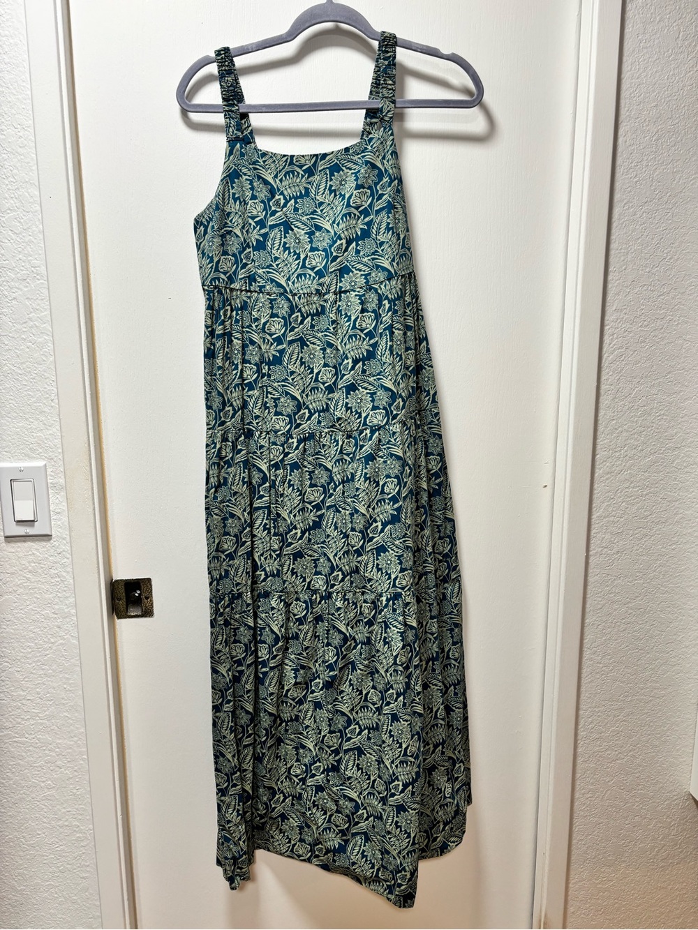 Dip Sleeveless Floral Maxi Dress in Teal—Size M
